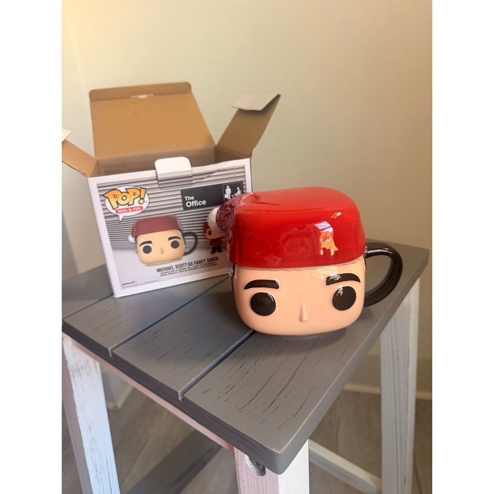 The office Christmas edition‎ Michael Scott as fancy Santa Funko Pop collection